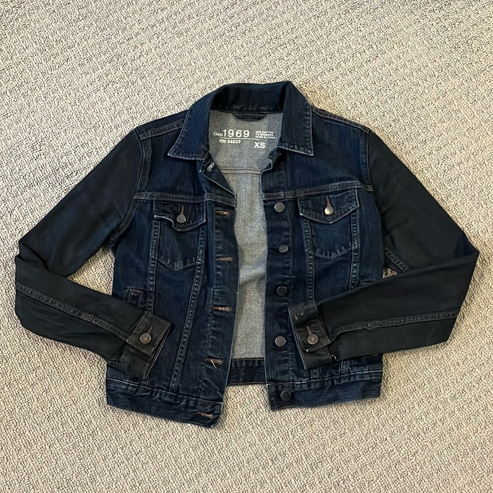 Gap dark denim jean jacket